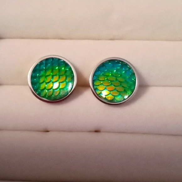 Jewelry - GREEN MAGIC RESIN DISCO BALL EARRING'S